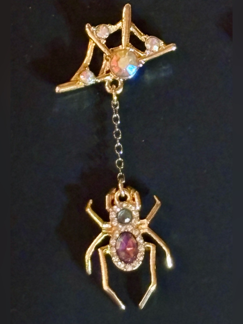 Betsey Johnson Rhinestone Spider Mismatch Linear Earrings NIB Halloween Bling - Picture 3 of 5